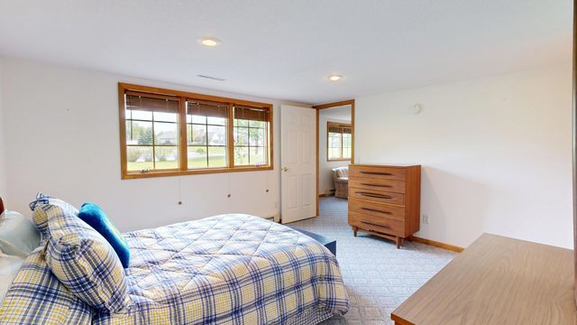 5643 Firethorne Drive, Bay City, MI 48706