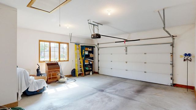 5643 Firethorne Drive, Bay City, MI 48706