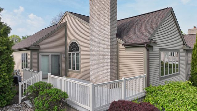 5643 Firethorne Drive, Bay City, MI 48706