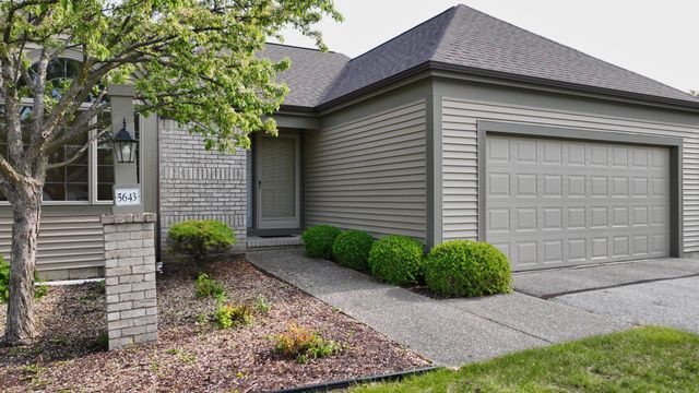 5643 Firethorne Drive, Bay City, MI 48706