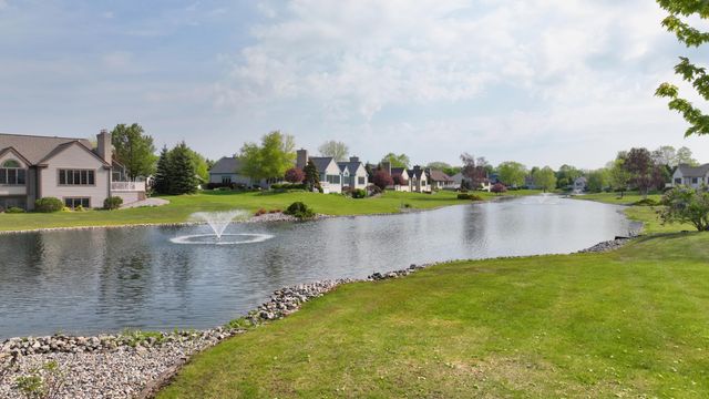 5643 Firethorne Drive, Bay City, MI 48706