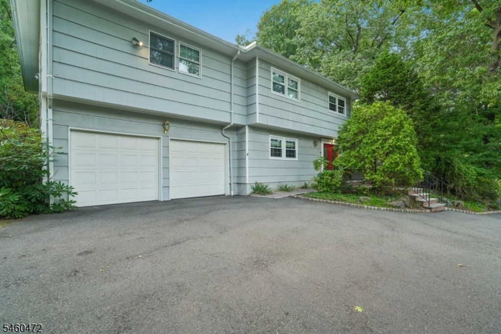 30 Connel Dr, West Orange Twp., NJ 07052 — photo 2