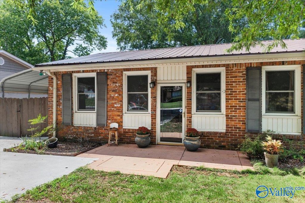 11026 Crestfield Drive, Huntsville, AL 35803