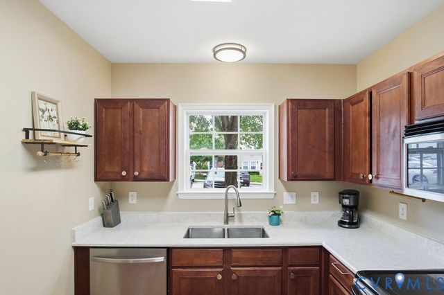 4037 Trisha Trl, Chesterfield, VA 23112