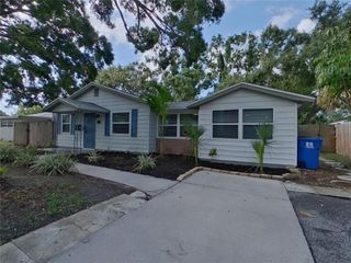7210 10TH AVENUE N, St Petersburg, FL 33710