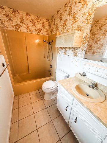 6185 Willie Varnum Rd, Cottonwood, AL 36320