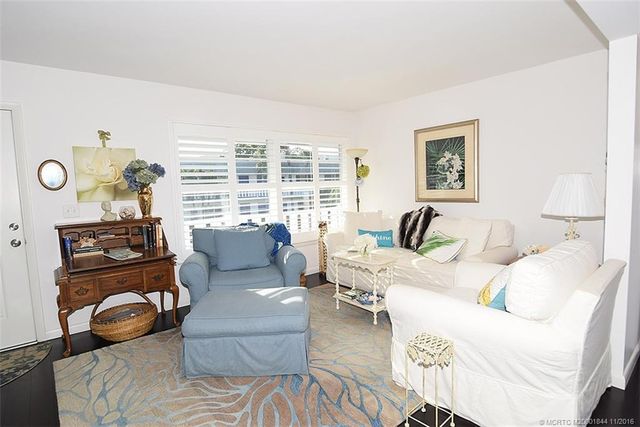 2929 SE Ocean Boulevard L8, Stuart, FL 34996