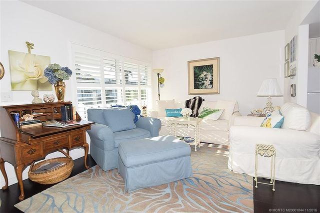 2929 SE Ocean Boulevard L8, Stuart, FL 34996