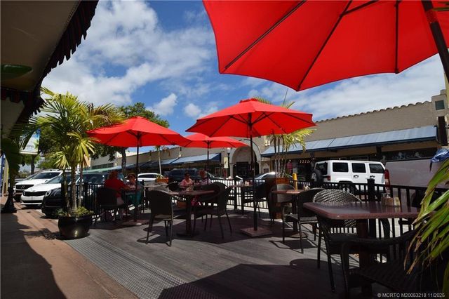 2929 SE Ocean Boulevard L8, Stuart, FL 34996