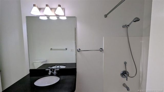 2929 SE Ocean Boulevard L8, Stuart, FL 34996