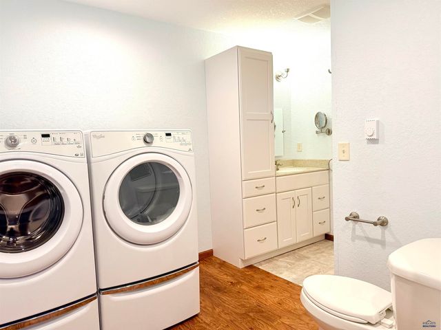 445 S 17TH, Hot Springs, SD 57747