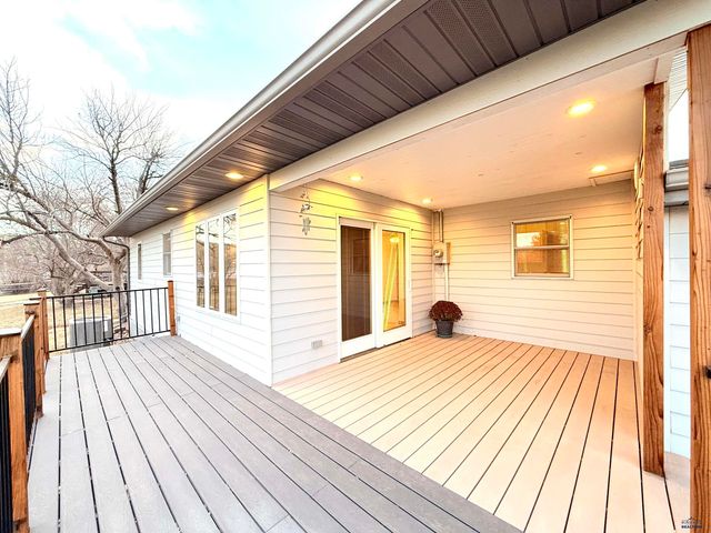 445 S 17TH, Hot Springs, SD 57747