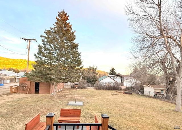 445 S 17TH, Hot Springs, SD 57747