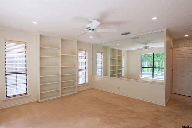 410 Amberwood Cir, Tyler, TX 75701