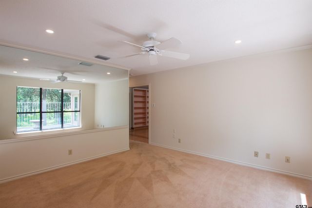 410 Amberwood Cir, Tyler, TX 75701