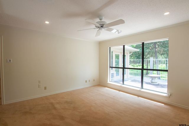 410 Amberwood Cir, Tyler, TX 75701