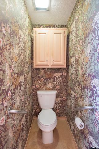 410 Amberwood Cir, Tyler, TX 75701