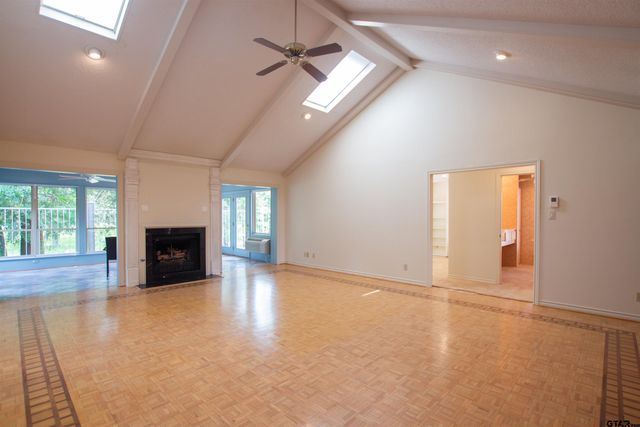 410 Amberwood Cir, Tyler, TX 75701