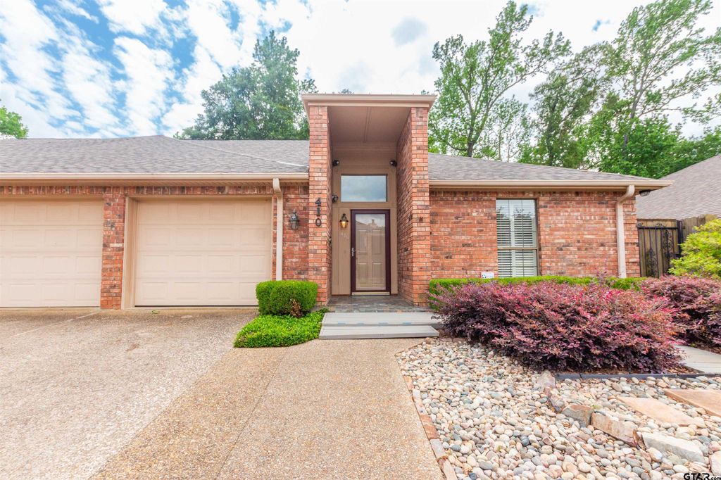 410 Amberwood Cir, Tyler, TX 75701