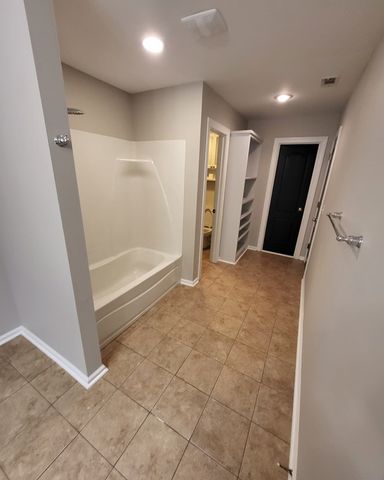 1730 E Roy Parker Rd, Ozark, AL 36360