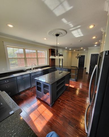 1730 E Roy Parker Rd, Ozark, AL 36360