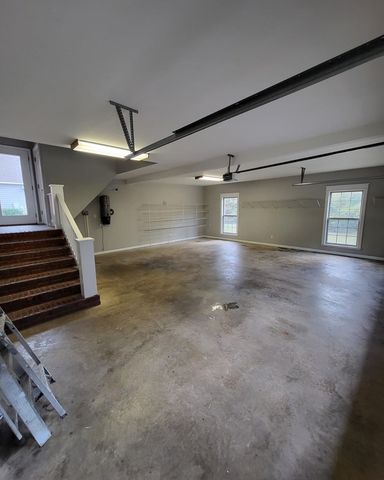 1730 E Roy Parker Rd, Ozark, AL 36360