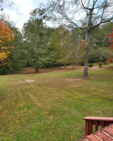 1730 E Roy Parker Rd, Ozark, AL 36360