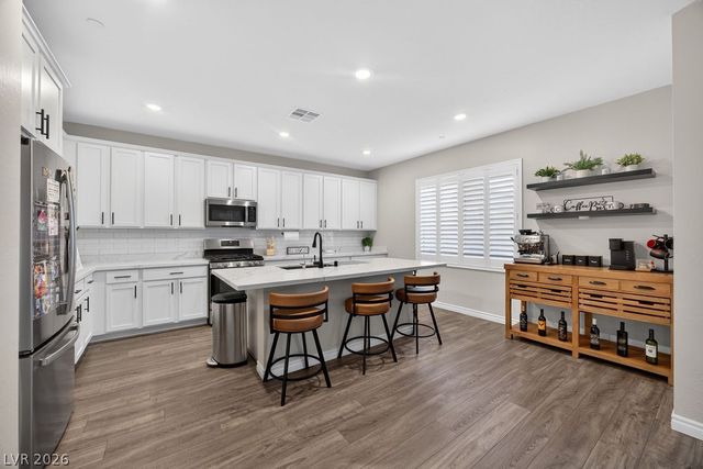 8854 Mountain Lion Avenue, Las Vegas, NV 89166