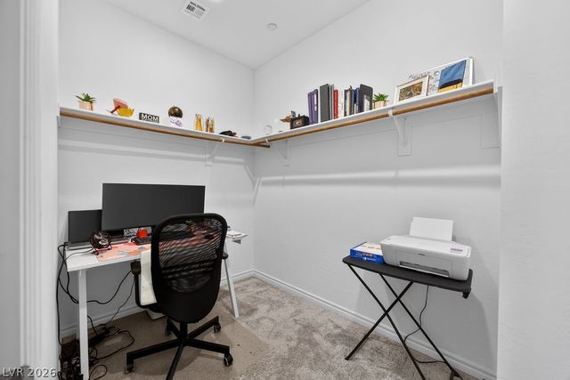 8854 Mountain Lion Avenue, Las Vegas, NV 89166