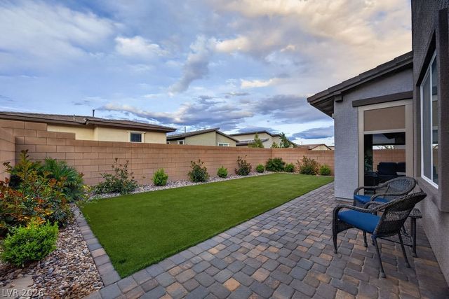 8854 Mountain Lion Avenue, Las Vegas, NV 89166