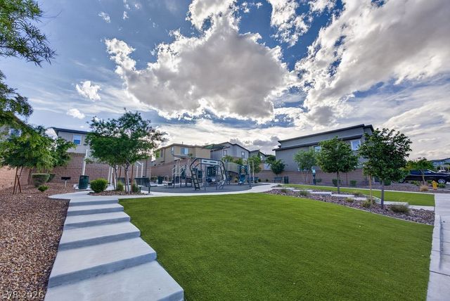 8854 Mountain Lion Avenue, Las Vegas, NV 89166