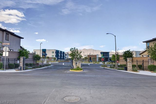 8854 Mountain Lion Avenue, Las Vegas, NV 89166