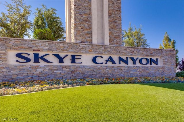 8854 Mountain Lion Avenue, Las Vegas, NV 89166