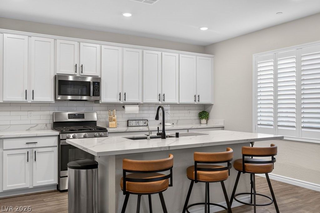 8854 Mountain Lion Avenue, Las Vegas, NV 89166