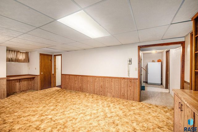 1802 Cedar St Street, Yankton, SD 57078