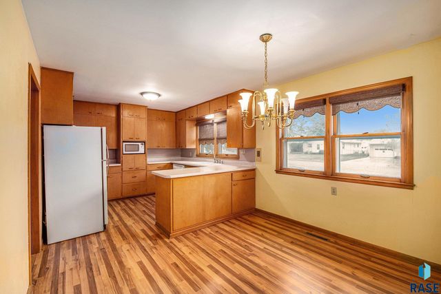 1802 Cedar St Street, Yankton, SD 57078