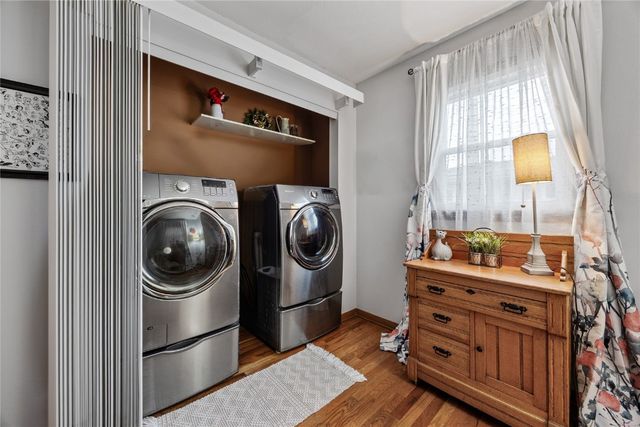 1785 Valleyview Drive, Marion, IA 52302