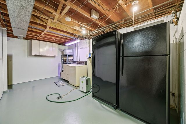 1785 Valleyview Drive, Marion, IA 52302