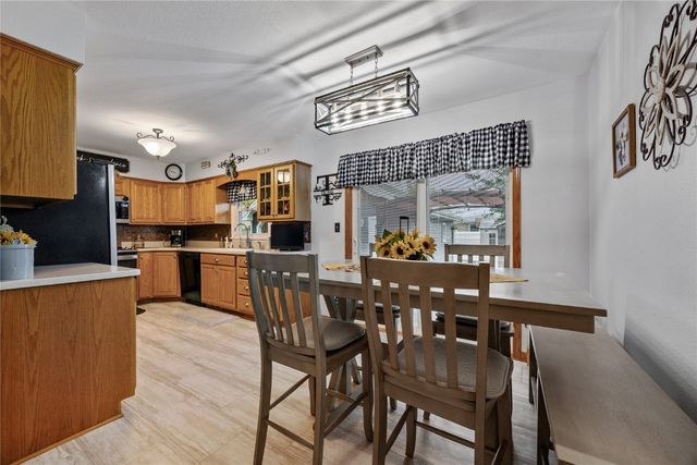 1785 Valleyview Drive, Marion, IA 52302