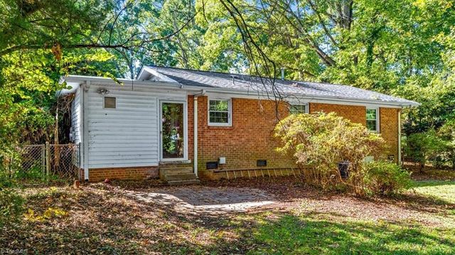 1700 Leslie Road, Greensboro, NC 27408