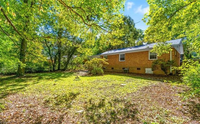 1700 Leslie Road, Greensboro, NC 27408