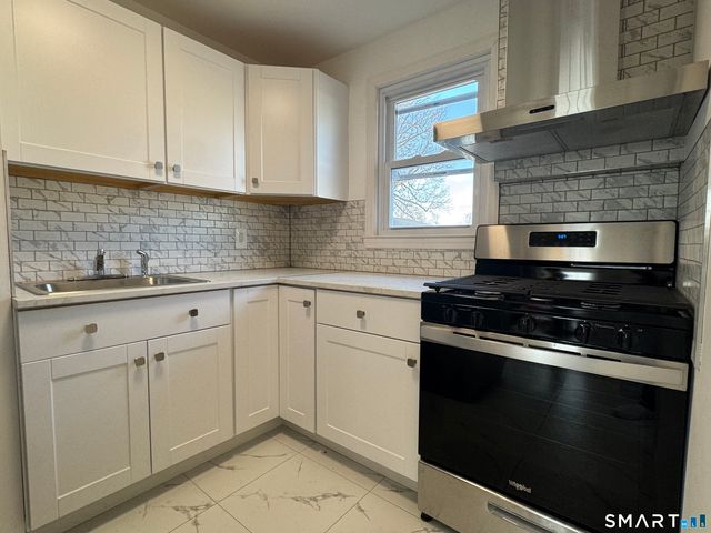 41 Young Dixon Way 2, Stamford, CT 06902