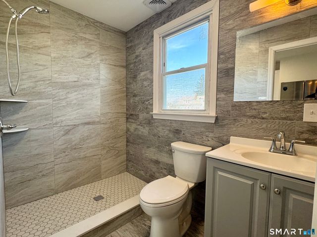 41 Young Dixon Way 2, Stamford, CT 06902