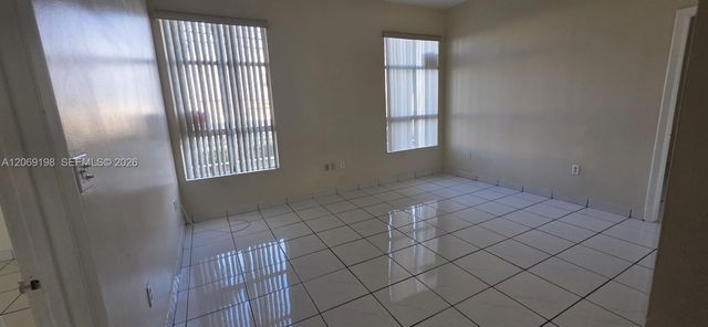 7400 W 20th Avenue 109, Hialeah, FL 33016