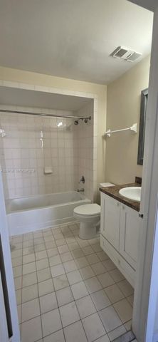 7400 W 20th Avenue 109, Hialeah, FL 33016