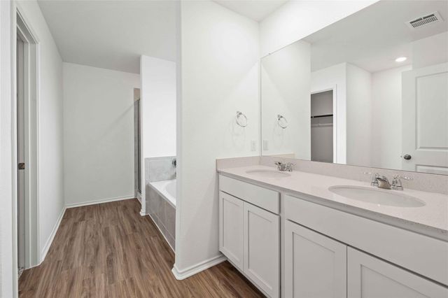 416 Escondido CIR, San Marcos, TX 78666