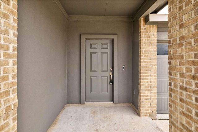 416 Escondido CIR, San Marcos, TX 78666