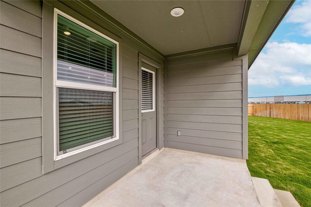 416 Escondido CIR, San Marcos, TX 78666