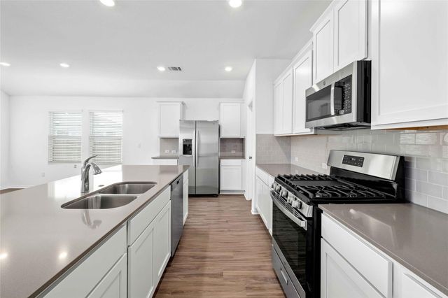 416 Escondido CIR, San Marcos, TX 78666