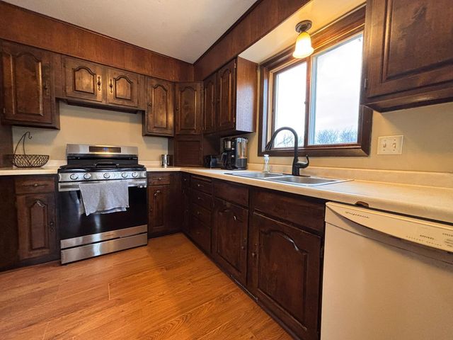 27995 Forest Boulevard, Wyoming, MN 55092